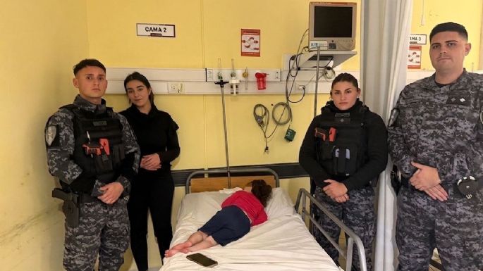 Policías le salvaron la vida a una niña de 2 años durante un traslado de urgencia