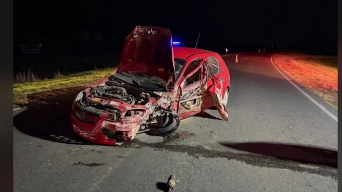 Chocaron un auto y un camión en la ruta 10: un conductor hospitalizado