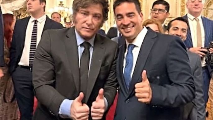 Milei pone en funciones al  nuevo vocero presidencial