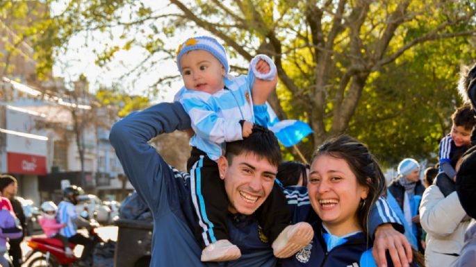 Hinchas villamarienses festejaron el pase de Argentina