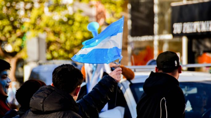 Hinchas villamarienses festejaron el pase de Argentina