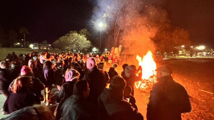 Encendieron la tradicional Fogata de San Juan: encuentro, fuego y raíces