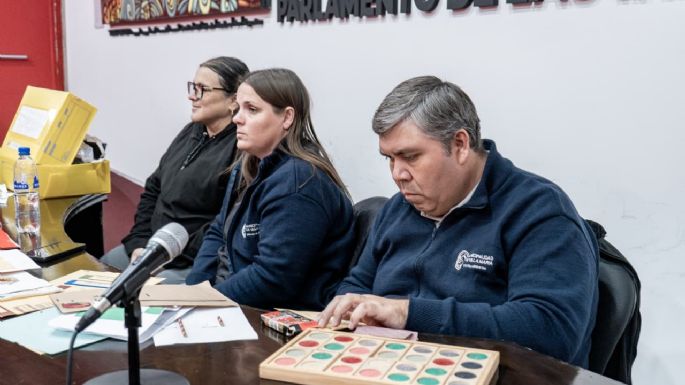 El Gabinete de las Infancias compartió experiencias con personas ciegas