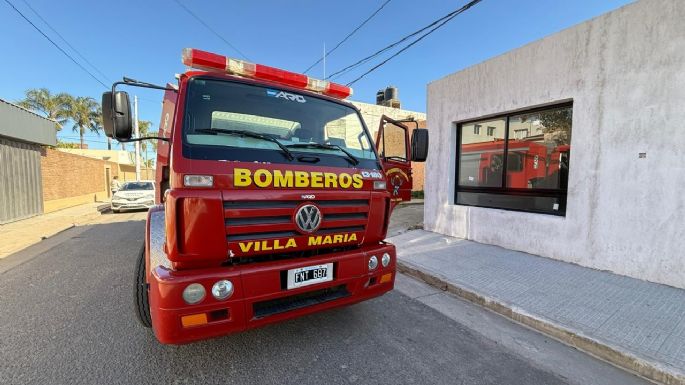 Apagó un principio de incendio con arena