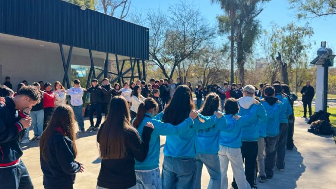 Más de 120 estudiantes participaron del encuentro "Uniendo voces, construyendo redes"