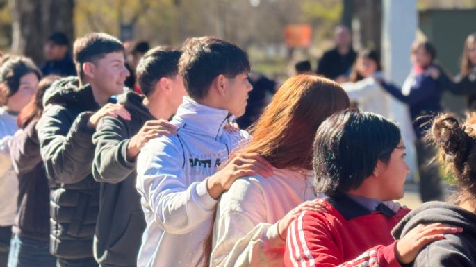 Más de 120 estudiantes participaron del encuentro "Uniendo voces, construyendo redes"