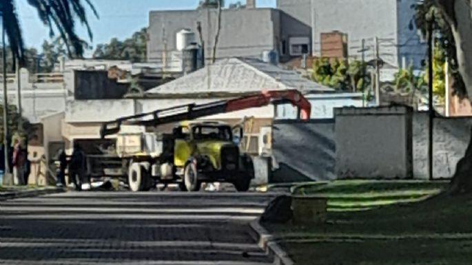 Camión dañó el ingreso al Parque de Villa Nueva