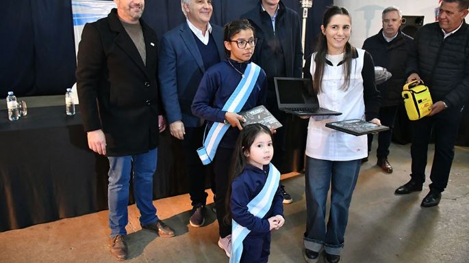 Llaryora completó su recorrido