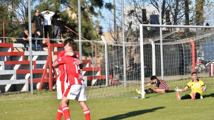 Alumni eliminó a Alem por penales y está en semifinales del Apertura