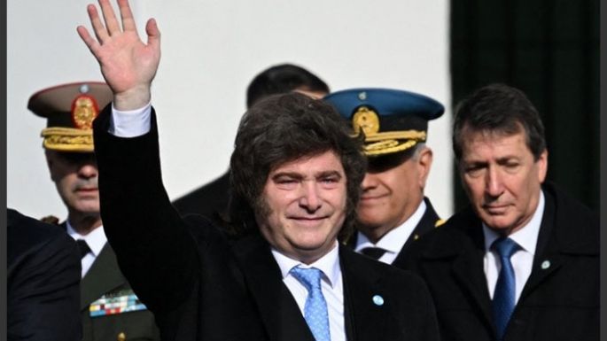 Milei viaja a Paraguay, a la Cumbre de los Jefes del Mercosur