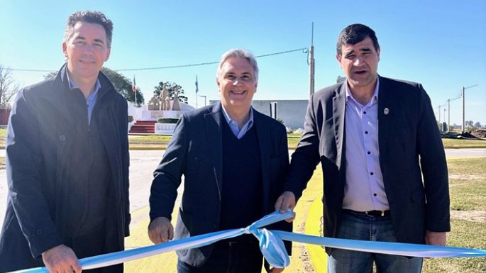 El gobernador recorrió las obras  en el Departamento Río Segundo