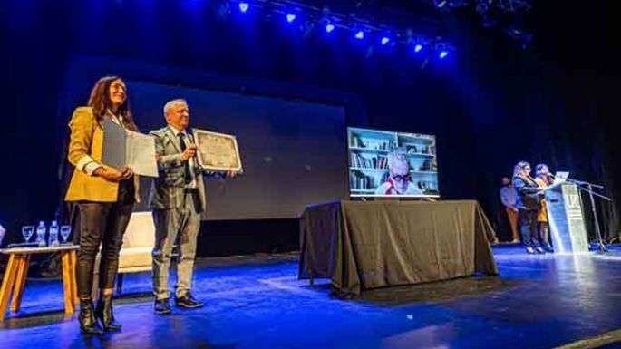 Moreno Ocampo, Profesor Honorario