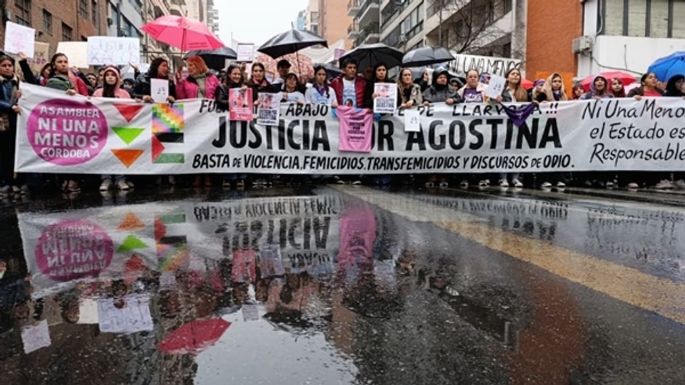 Familiares de Agostina Vega encabezaron la marcha de Ni Una Menos
