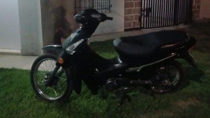 Robaron una moto en Cabral: un detenido