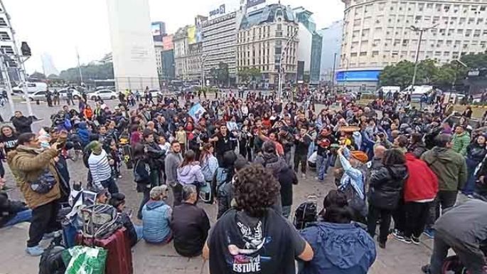 Despedida pública al Indio Solari