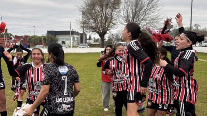 Alem campeón del Torneo Apertura de fútbol femenino