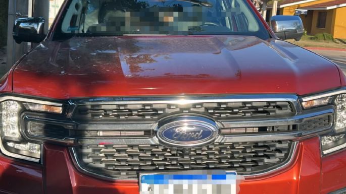 Una conductora embistió a una policía de la Caminera y terminó detenida