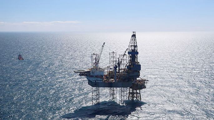 Abrirán licitación para que empresas extranjeras busquen petróleo en el Mar Argentino