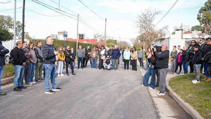 Sobre un barrio y el pavimento