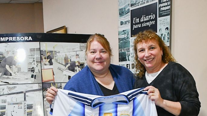Entregamos las camisetas de  la selección, que acompañaron durante todo el campeonato