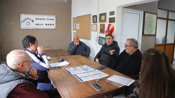Una plazoleta para  los radioaficionados