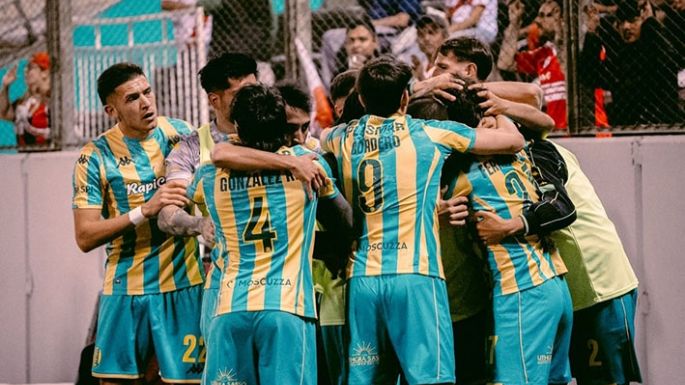 Aldosivi sorprendió a River, lo goleó y lo eliminó