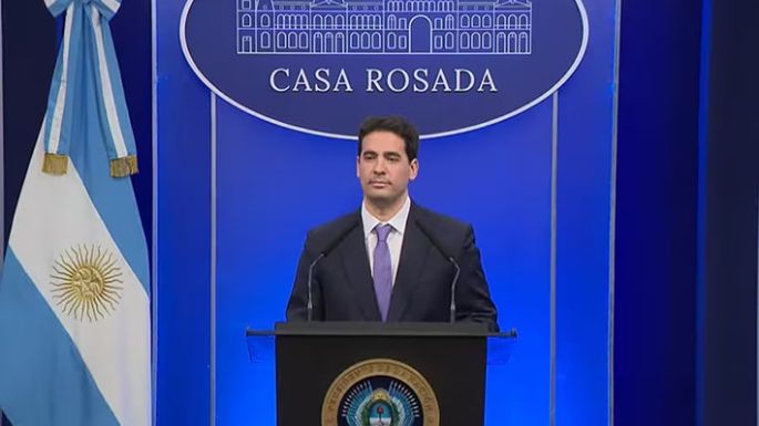 “Siendo un país bananero, nunca vamos a recuperar las Malvinas”, opinó Ravier