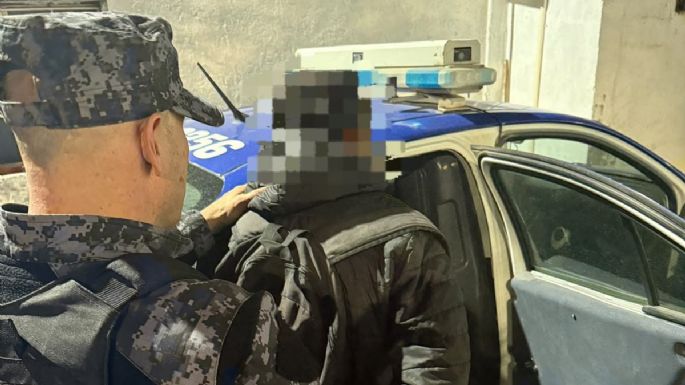 Dos detenidos por sustraer cable del servicio de internet en la vía pública