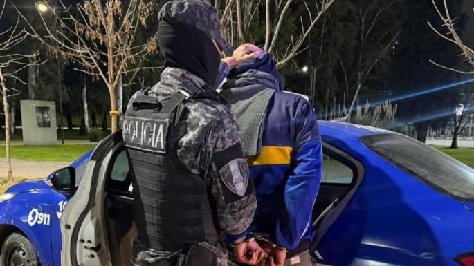 Cayó un joven acusado de robar la batería de un automóvil