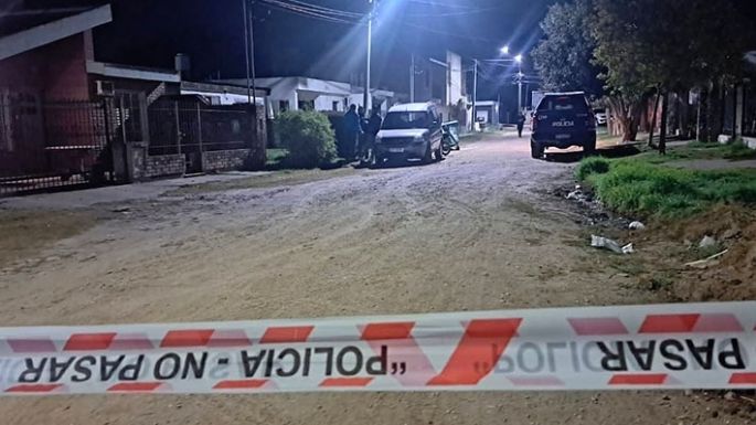 Discutió con su pareja y el hijo de la mujer lo mató de una puñalada