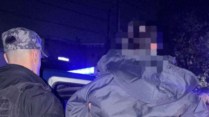 Detuvieron a un hombre tras intentar robar en dos vehículos y arrebatarle la cartera a una joven
