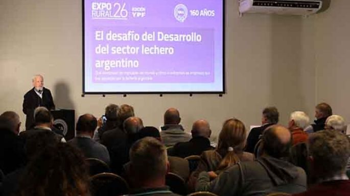 “El mundo mira hacia Argentina”