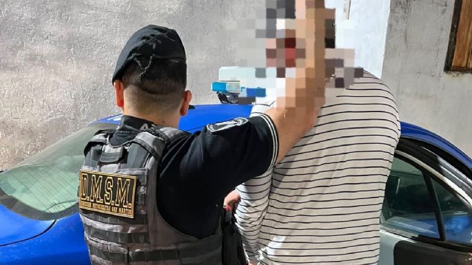Un detenido acusado de agredir físicamente a su pareja y al hijo de la mujer