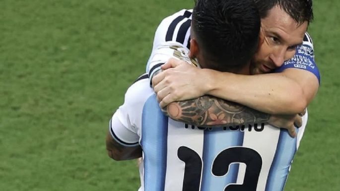 Argentina sufrió, pero se quedó con la victoria y clasificó a los octavos
