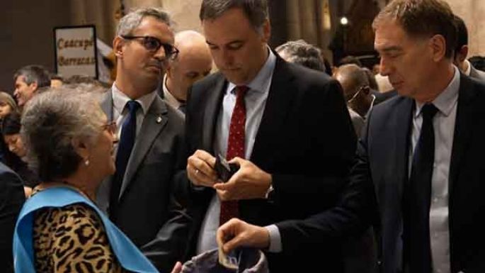 Adorni no puede salir del país