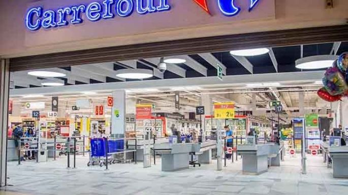 Carrefour cerró dos  importantes sucursales