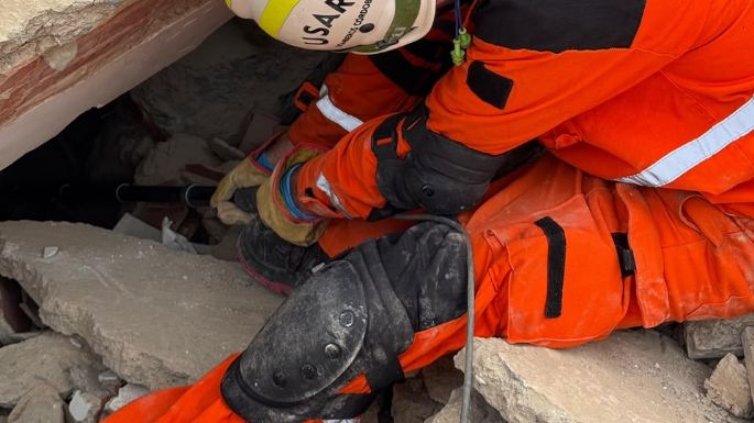La brigada cordobesa rescató un perro durante la misión en Venezuela