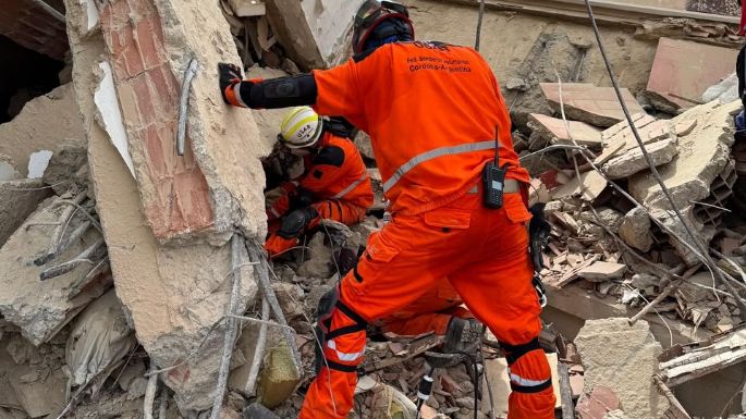 La brigada cordobesa rescató un perro durante la misión en Venezuela