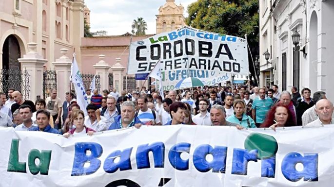 Llaman a bancarios