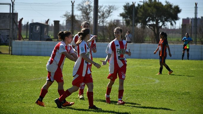 Homenaje y victoria fortinera