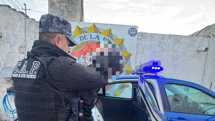 Robo de cables en postes públicos: aprehendieron a cuatro hombres