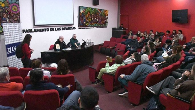 Del teletipo a los reels: Vargas viajó por los momentos del oficio