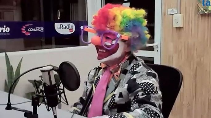 Maderita, el payaso que recorre la ciudad regalando sonrisas