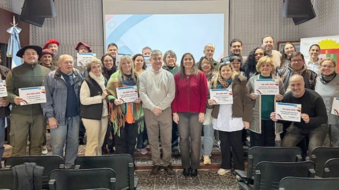 Chazón y Etruria recibieron $160 millones para sus instituciones