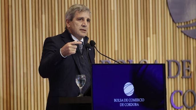 Caputo en Córdoba: "Soy sumamente optimista con la reelección de Milei"