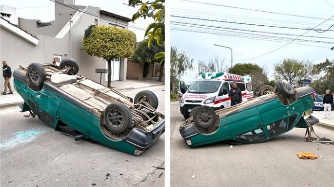 Violento impacto y vuelco en barrio San Juan Bautista