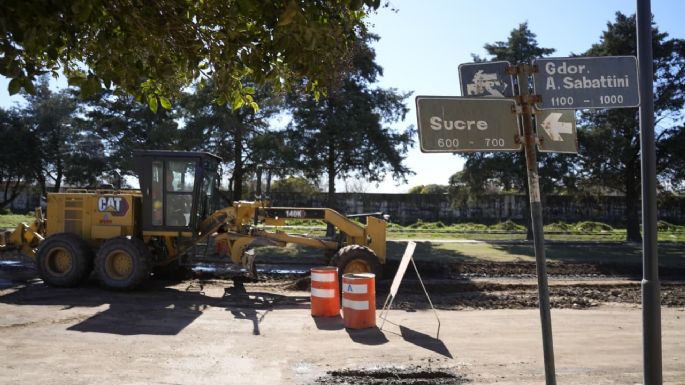 Comenzó la pavimentación de 15 cuadras en el Roque