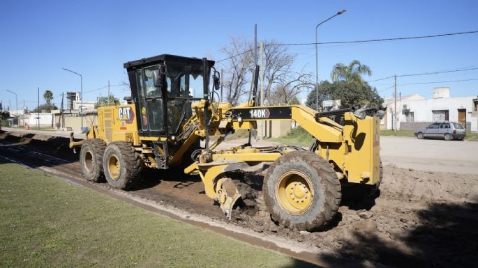 Comenzó la pavimentación de 15 cuadras en el Roque