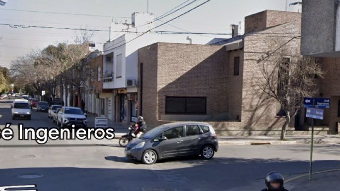 Una motociclista resultó herida tras caer con su moto en zona céntrica