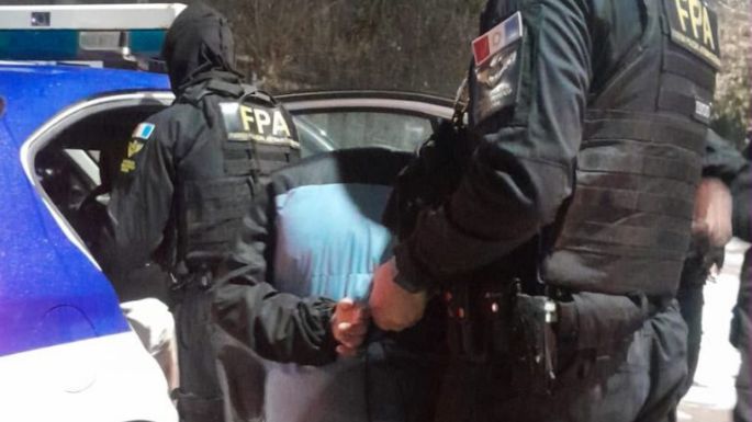 Tres menores en moto intentaron fugarse de un control y fueron detenidos